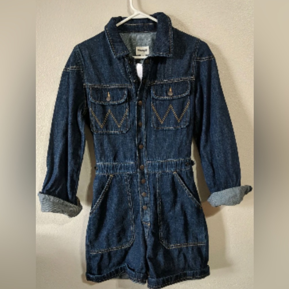 Brand new Wrangler romper size L